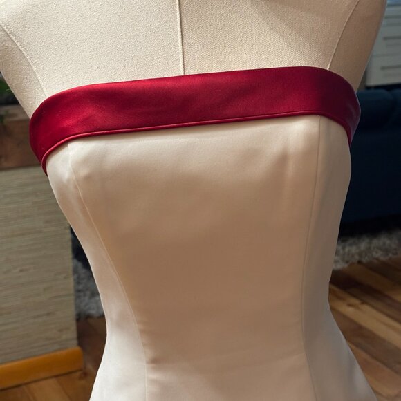 Strapless Evening Gown Size 6 - Picture 5 of 6